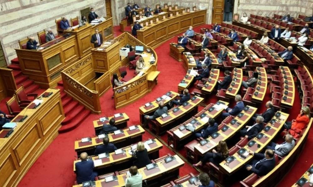 Καταψηφίστηκε η ένσταση αντισυνταγματικότητας για υποχρεωτικό εμβολιασμό